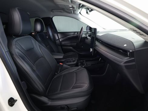 Used 2025 Ford Mustang Mach-E Premium image 10