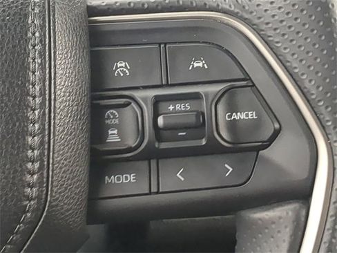 Certified 2025 Toyota 4Runner TRD Off-Road Premium image 25