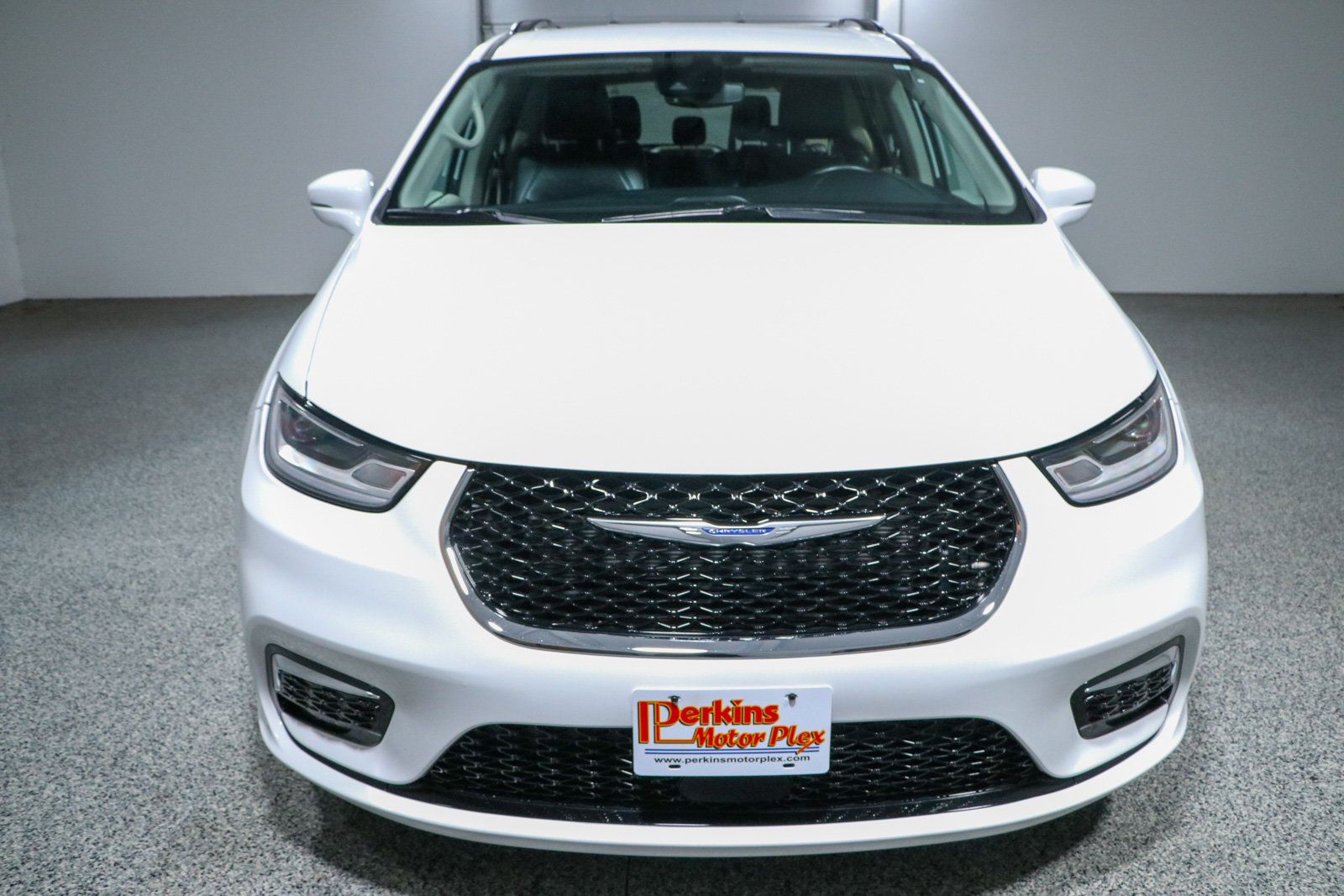 Used 2022 Chrysler Pacifica Touring-L FWD image 4