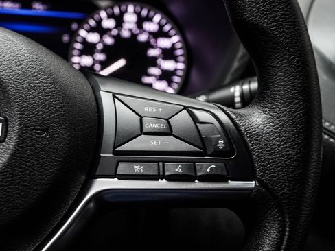 Used 2024 Nissan Sentra SV FWD image 26