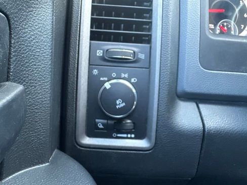 Used 2014 RAM 1500 Express AWD/4WD image 24