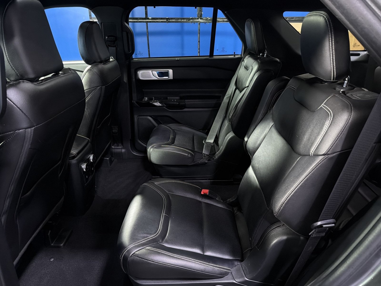 Used 2023 Ford Explorer ST w/ Equipment Group 401A AWD/4WD image 28