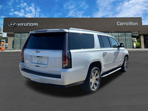 Used 2020 Cadillac Escalade ESV Premium Luxury image 5