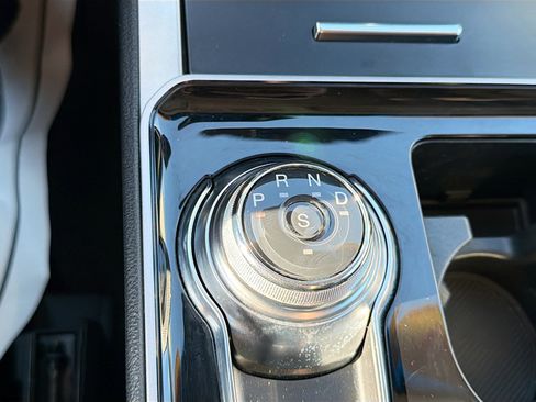 Used 2020 Ford Edge SEL w/ Convenience Package image 17