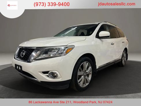 Used 2016 Nissan Pathfinder Platinum image 1