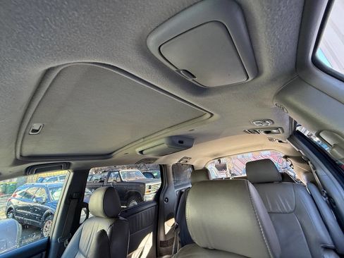 Used 2008 Toyota Sienna XLE Limited image 10