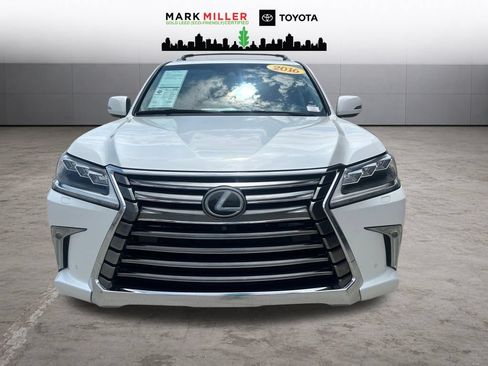 Used 2016 Lexus LX 570 4WD w/ Luxury Package image 9