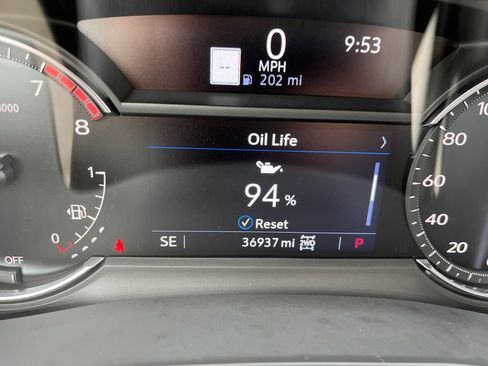 Used 2024 Cadillac XT5 Premium Luxury w/ LPO, Floor Liner Package AWD/4WD image 16