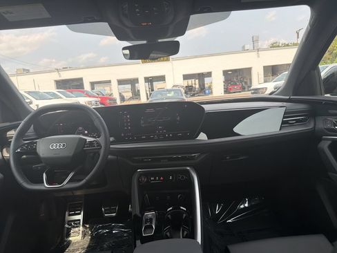 Used 2025 Audi SQ5 Premium Plus w/ Premium Plus Package AWD/4WD image 18