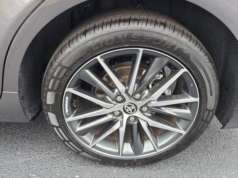 Used 2024 Toyota Camry XLE image 12