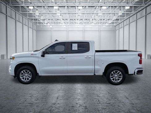 Used 2022 Chevrolet Silverado 1500 RST w/ Z71 Off-Road Package AWD/4WD image 2