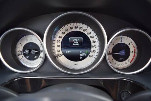 Used 2014 Mercedes-Benz E 250 BlueTEC Sedan image 66