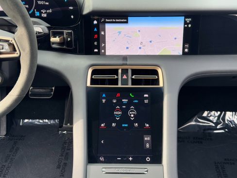 Used 2025 Porsche Taycan 4S w/ Premium Package image 26