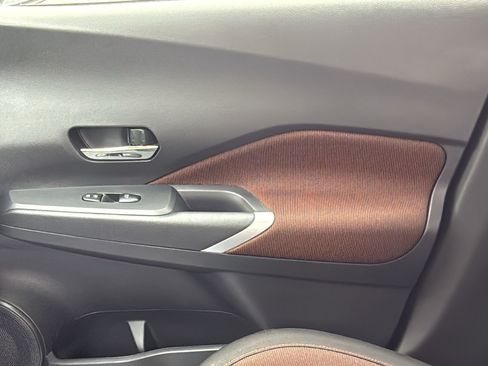 Certified 2024 Nissan Kicks SR FWD image 17