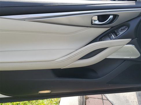 Used 2017 INFINITI Q60 w/ Cargo Package image 17