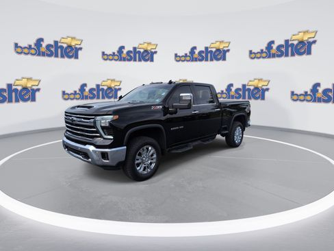 Certified 2024 Chevrolet Silverado 2500 LTZ w/ LTZ Premium Package AWD/4WD image 4