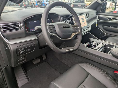 New 2026 Jeep Grand Wagoneer 2WD w/ Premium Group I image 16