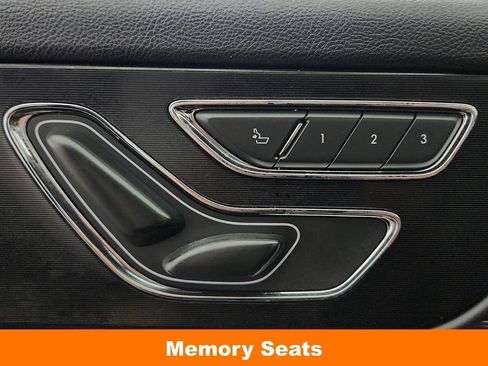 Used 2022 Lincoln Corsair AWD w/ Premium Package image 24