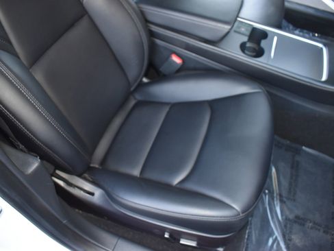 Used 2023 Tesla Model 3 Standard Range image 17