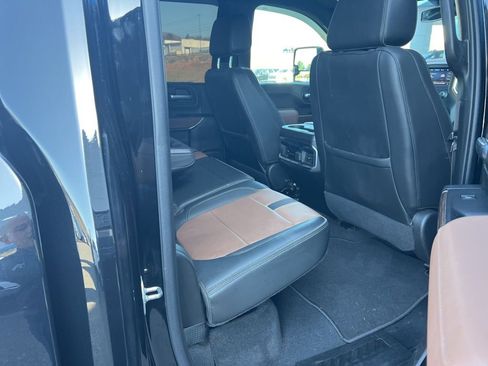 Used 2022 Chevrolet Silverado 2500 High Country w/ Safety Package II image 7