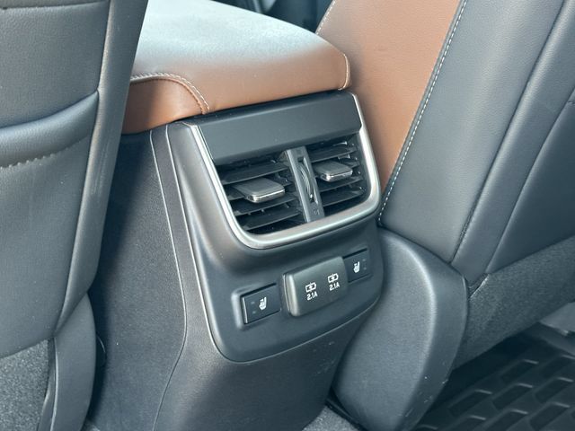 Used 2021 Subaru Outback Touring AWD/4WD image 34