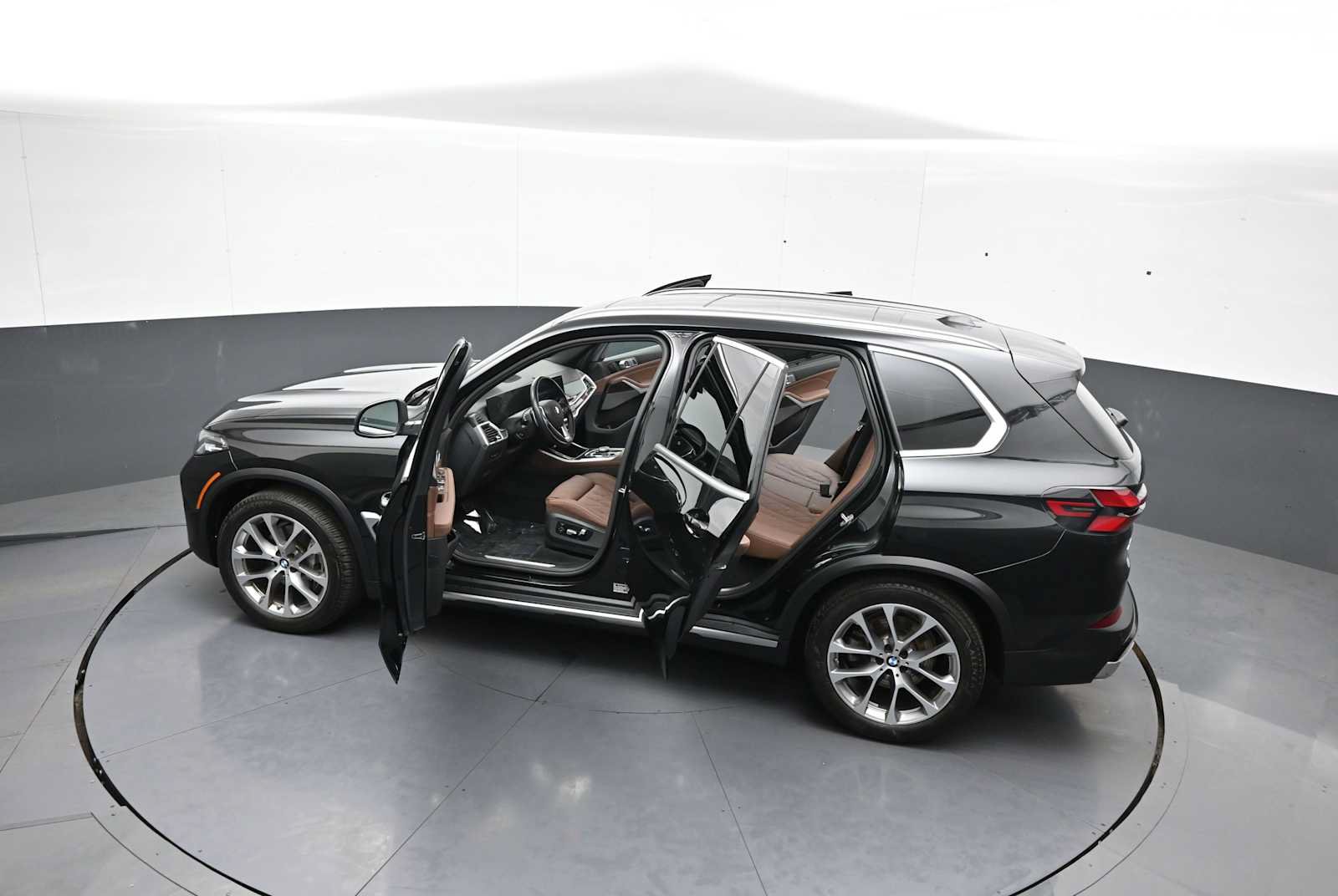Used 2024 BMW X5 xDrive40i w/ Climate Comfort Package AWD/4WD image 48