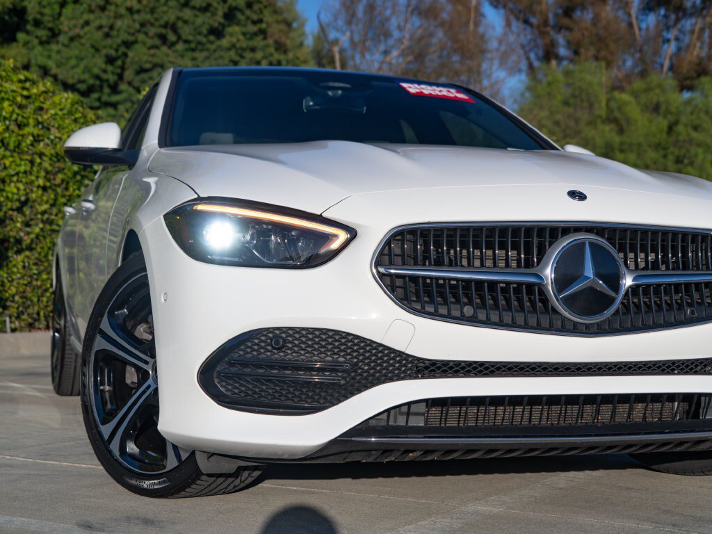 Used 2023 Mercedes-Benz C 300 Sedan image 5
