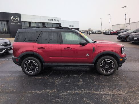 Used 2021 Ford Bronco Sport Outer Banks w/ Outer Banks Package (96D) image 2
