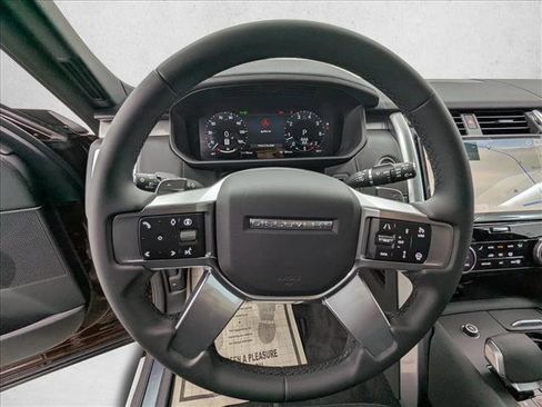 New 2026 Land Rover Discovery Limited Edition AWD/4WD image 15
