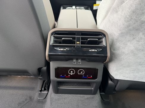 New 2026 BMW 530i xDrive w/ M Sport Package image 17