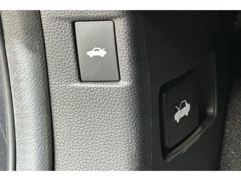 Used 2025 Honda Accord SE image 41