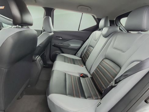 Used 2022 Nissan Kicks SR w/ Premium Package FWD image 17