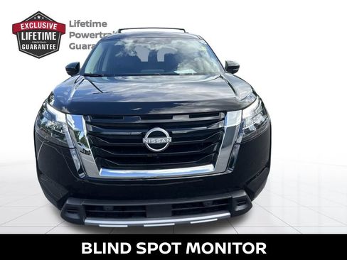 Certified 2025 Nissan Pathfinder SL w/ SL Premium Package AWD/4WD image 10