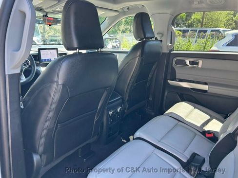 Used 2021 Ford Explorer XLT w/ Equipment Group 202A AWD/4WD image 30