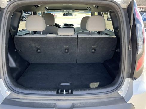 Used 2016 Kia Soul FWD image 19