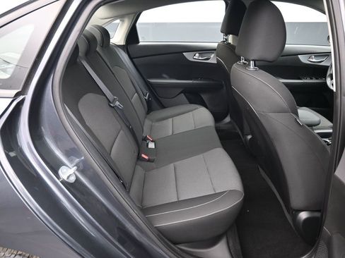 Used 2023 Kia Forte LXS image 28