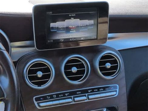 Used 2018 Mercedes-Benz GLC 300 4MATIC image 28