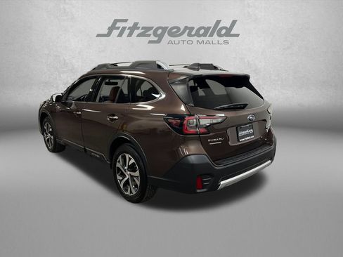 Used 2022 Subaru Outback Touring XT AWD/4WD image 3