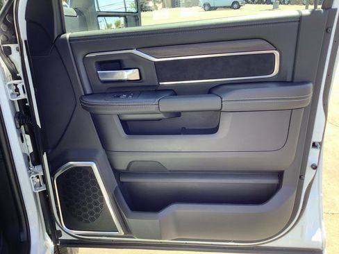 New 2025 RAM 2500 Laramie image 40