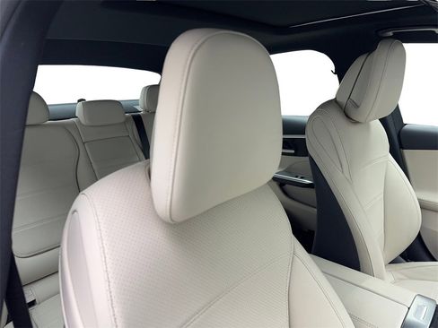 Used 2023 Mercedes-Benz C 300 C 300 NAV,CAM,PANO,HTD STS,BLI image 44