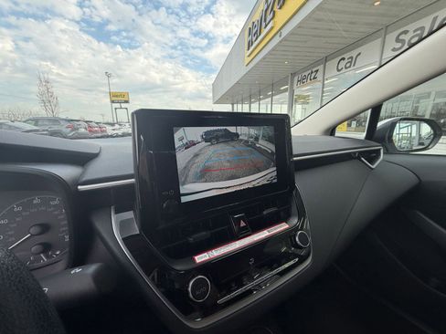 Used 2025 Toyota Corolla LE image 27