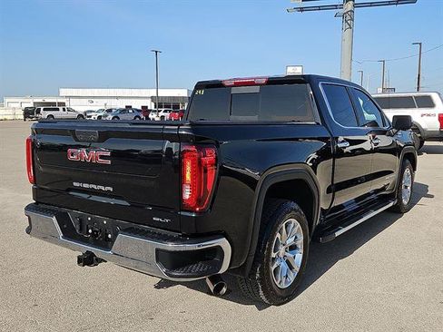 Used 2021 GMC Sierra 1500 SLT RWD image 4