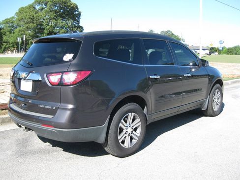 Used 2015 Chevrolet Traverse LT FWD image 4