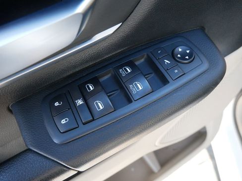 Used 2020 RAM 1500 Big Horn image 13