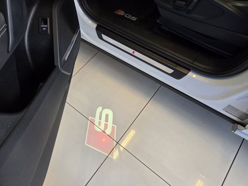 Used 2022 Audi SQ5 Premium Plus w/ Premium Plus Package image 16