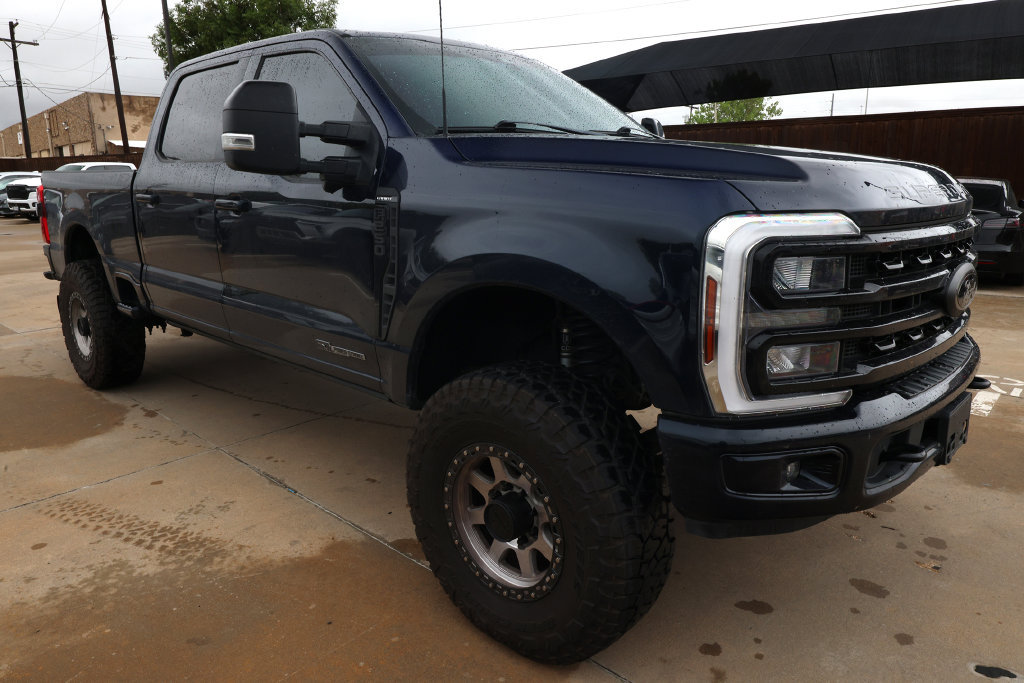 Used 2024 Ford F250 Lariat w/ Black Appearance Package AWD/4WD image 3