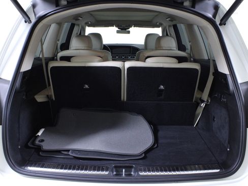 Used 2022 Mercedes-Benz GLS 450 4MATIC image 11