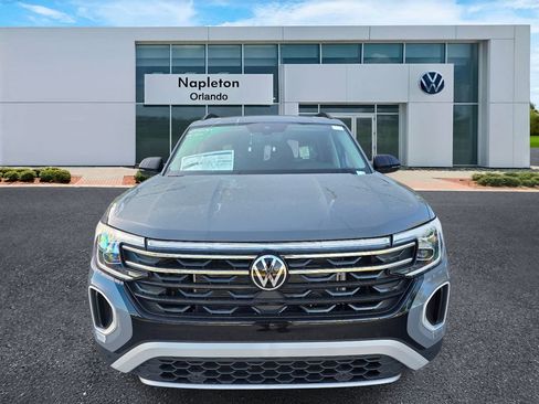 New 2026 Volkswagen Atlas Peak Edition AWD/4WD image 2