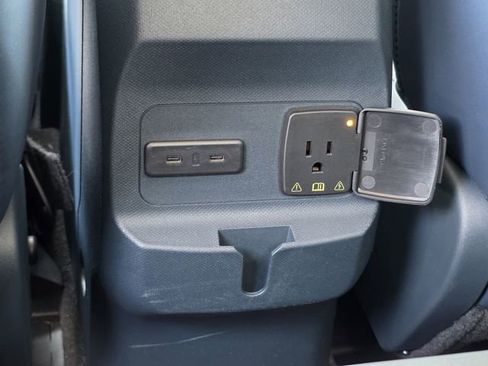 Used 2025 Ford Maverick Lariat w/ 4K Tow Package image 18