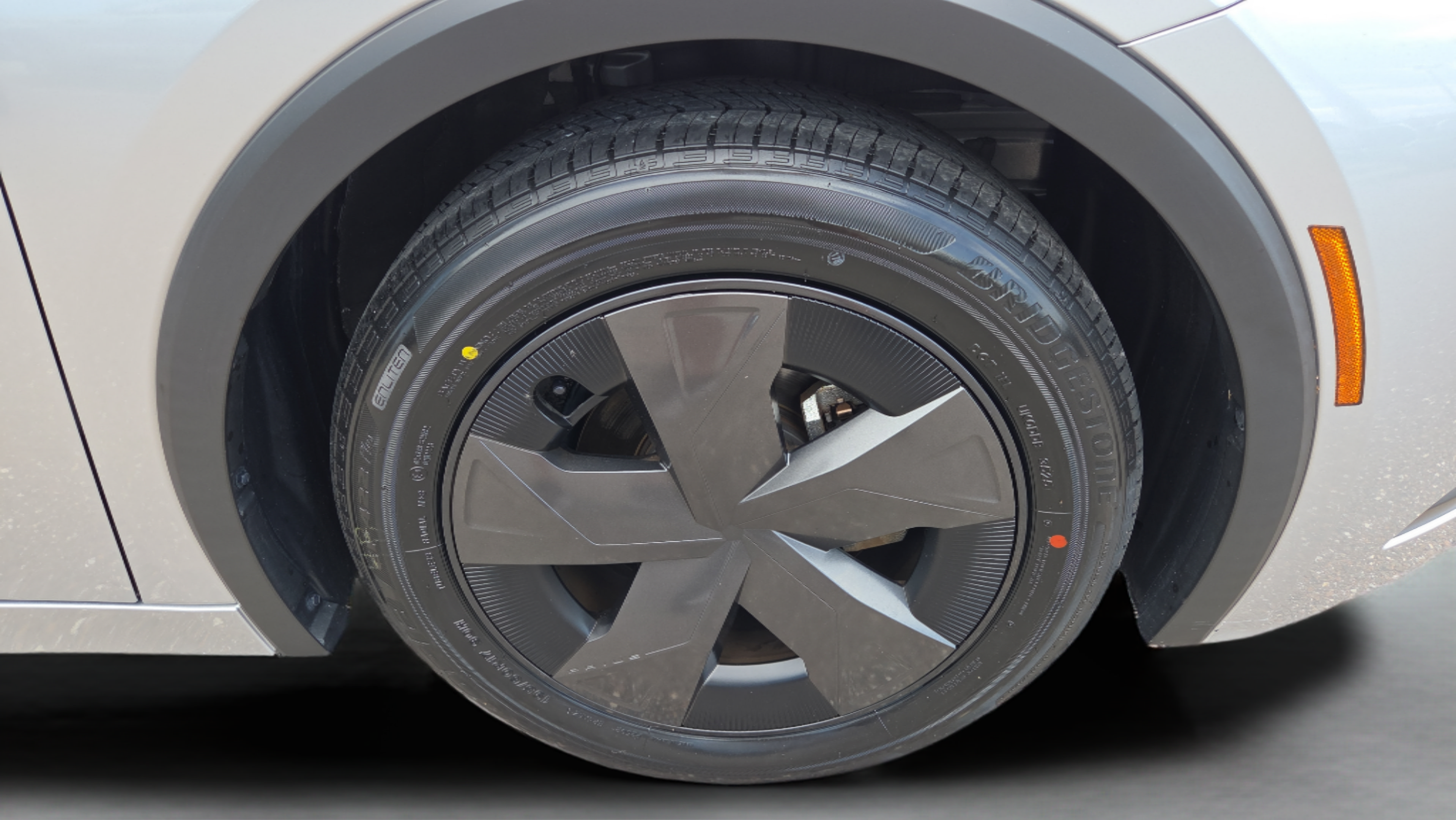 Certified 2026 Toyota Prius LE FWD image 30